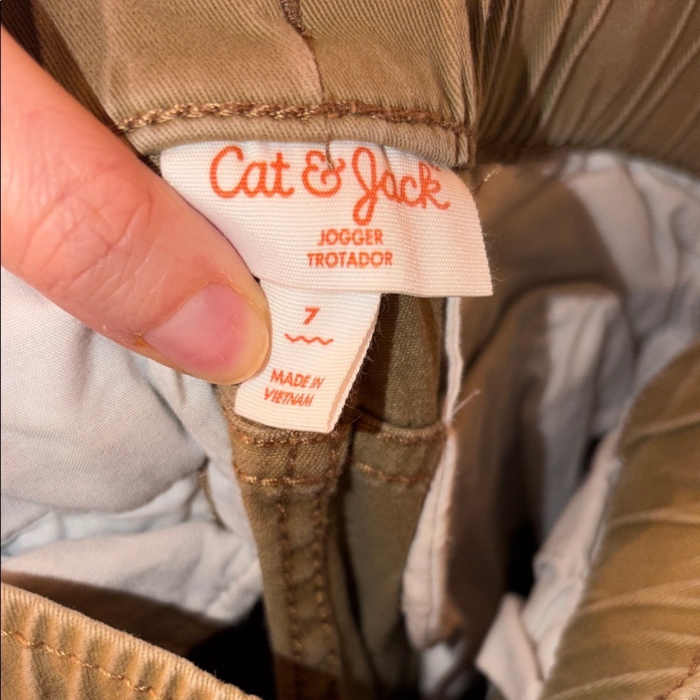 Cat & Jack Khaki Cargo Pants — Boys 7 - Picture 3 of 3